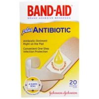 Band Aid, Липкий пластырь, с добавлением антибиотиков, 20 размеров в ассортименте