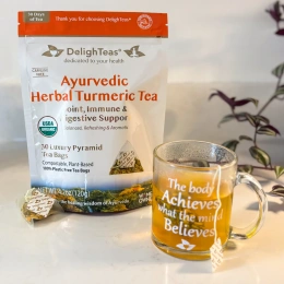 DelighTeas, Аюрведический травяной чай с куркумой, без кофеина, 30 роскошных чайных пакетиков в форме пирамидки, 120 г (4,2 унции)