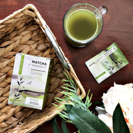 Matcha Road, матча с витамином С, смесь для приготовления напитка, классический вкус, 10 пакетиков по 5 г (0,18 унции)