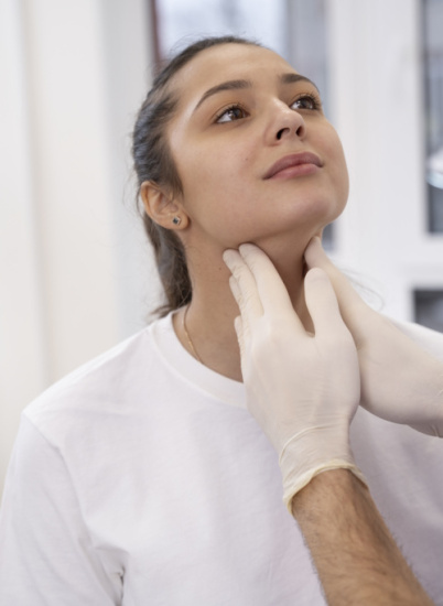 Какие витамины полезны для щитовидной железы?