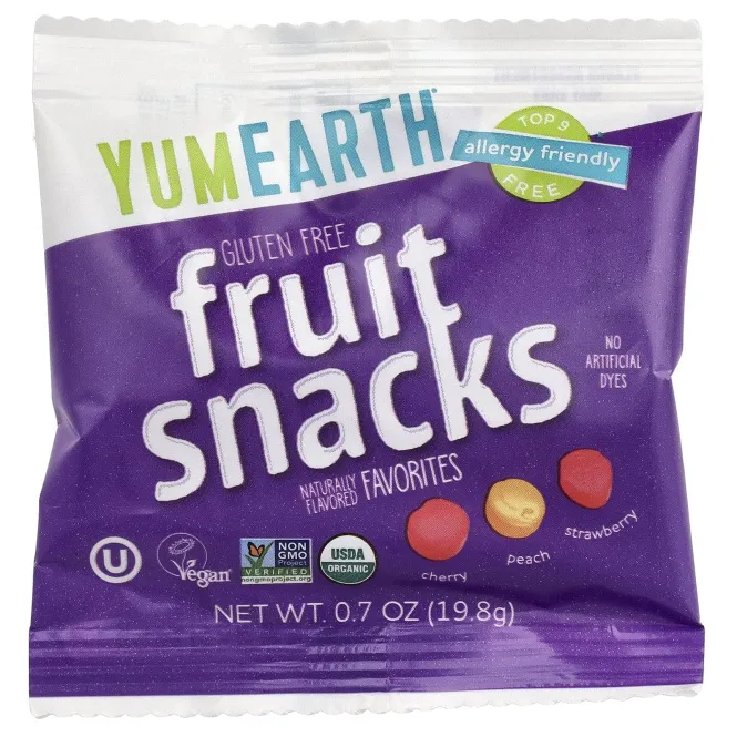 YumEarth, органические фруктовые снеки, ассорти любимых вкусов, 10 упаковок по 19,8 г (0,7 унции)