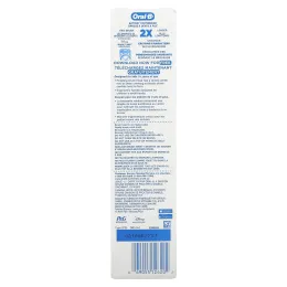 Oral-B, Зубная щетка на батарейках, мягкая, для 3+ лет, Pixar, 1 зубная щетка