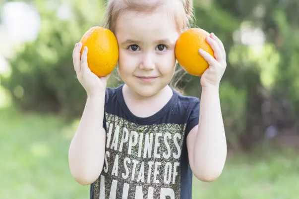 Сколько нужно витамина С детям: нормы, дозировка и применение